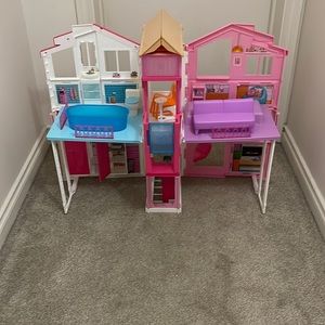 Barbie 3 Story Townhouse,